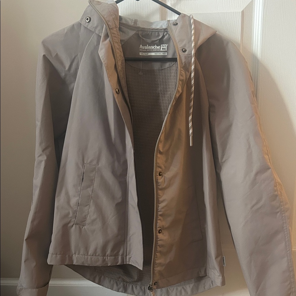 Avalanche Light Gray Hooded Jacket